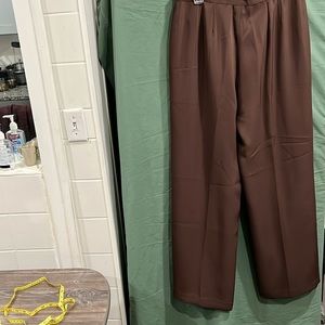 Woman pants  size 12 brown lined zipper in front